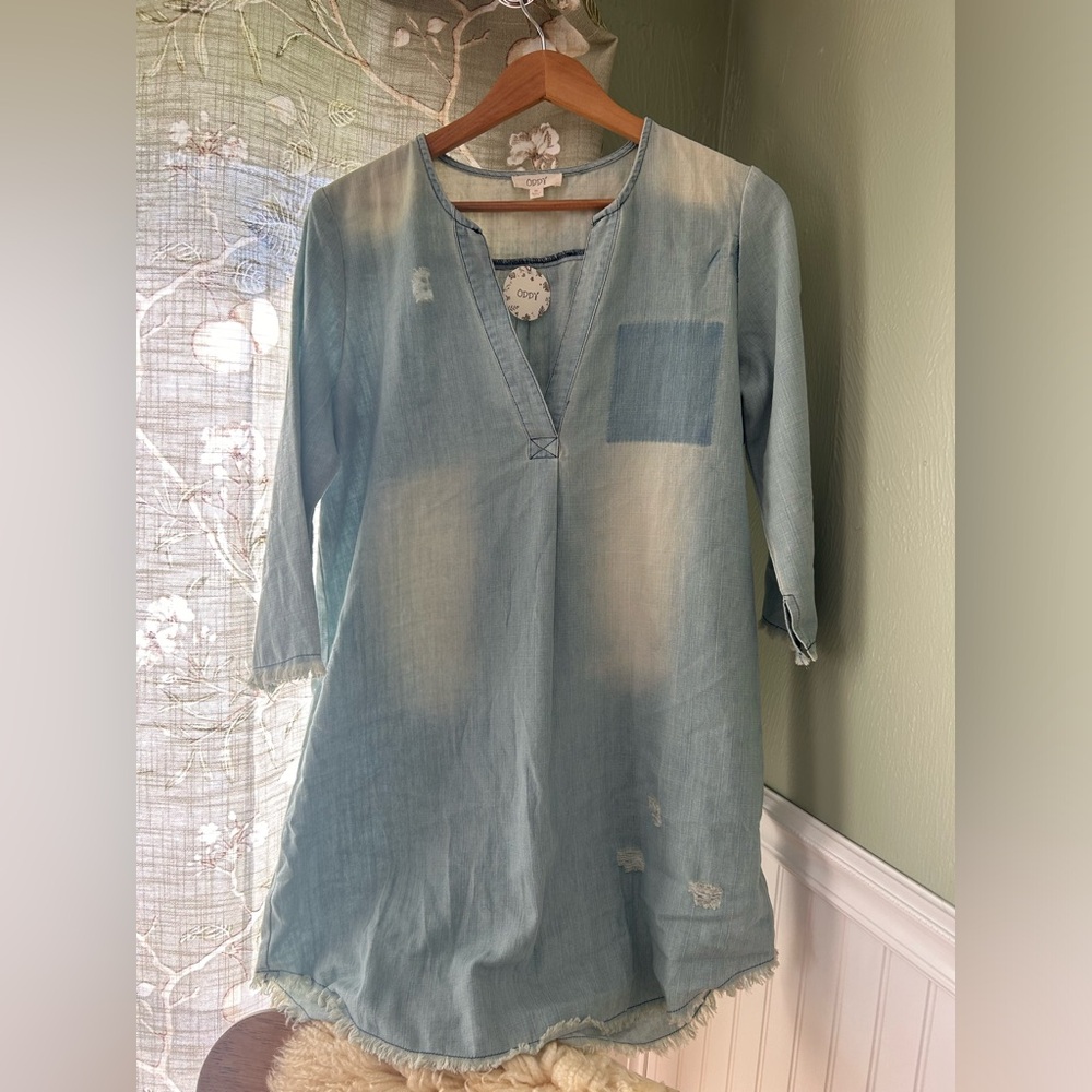 Oddy light wash denim dress